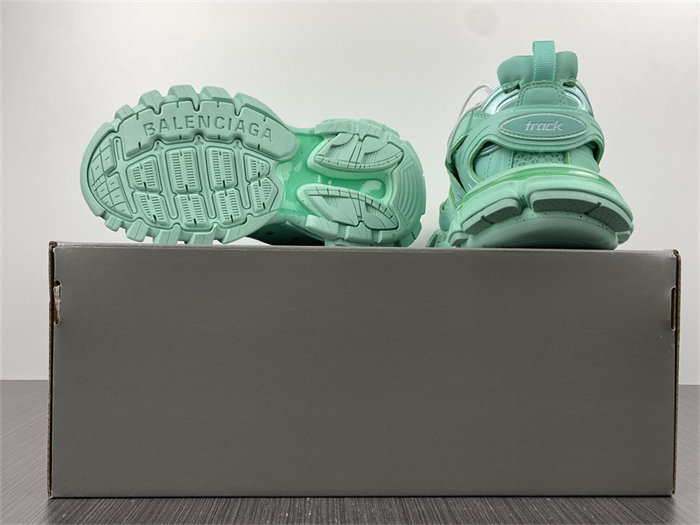 BLCG Track Recycled Green 542436 W3FE3 3000 detail 6