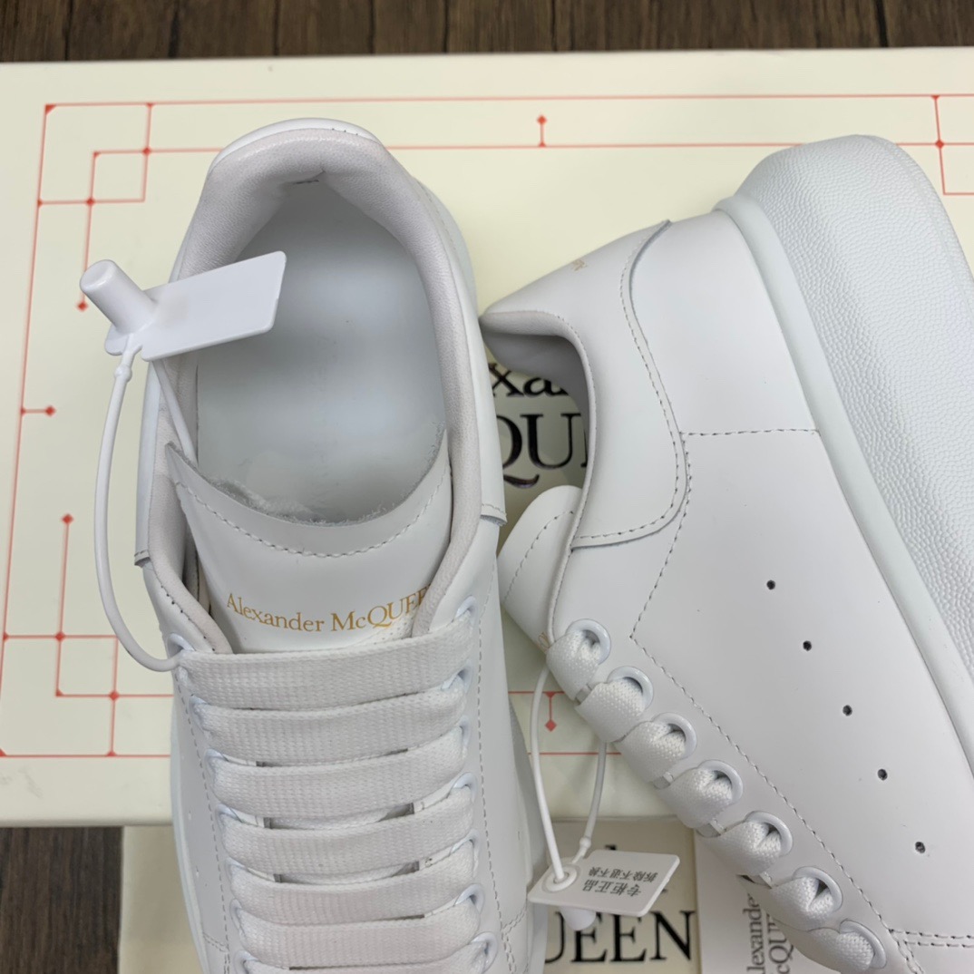 McQuen White 553680WHGP59000 detail 7