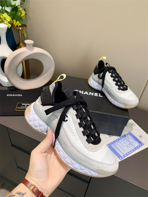 Chanel Sneakers detail 4