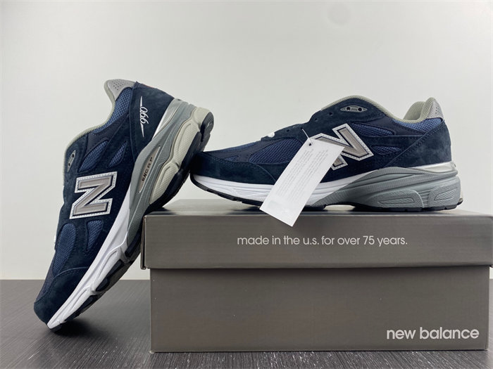 NB 990v3 MiUSA Navy Denim M990NB3 detail 2