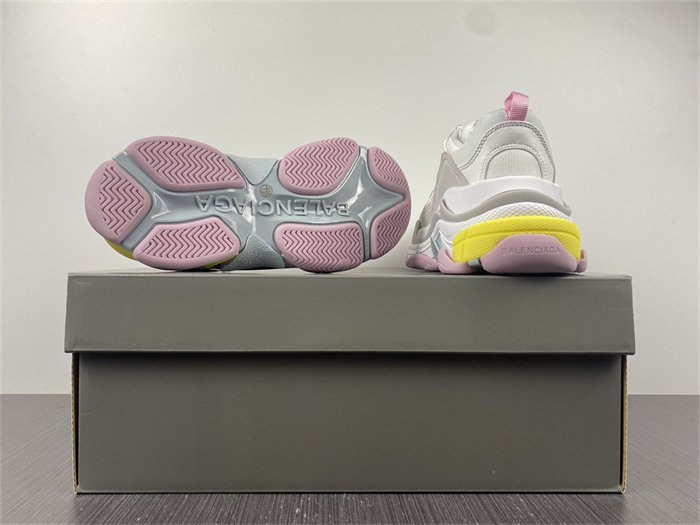 BLCG Triple S White Yellow 524039 W2FW4 7541 detail 6