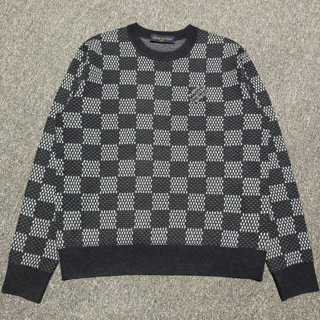 L X V Sweater Black