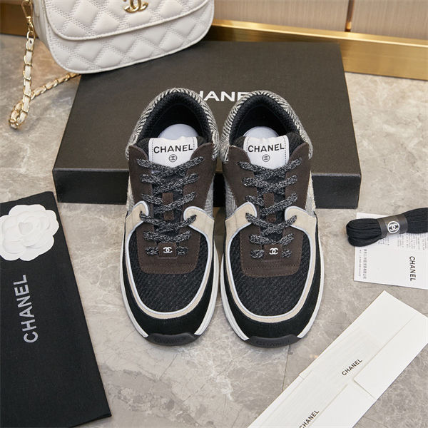 Chanel Sneakers detail 3