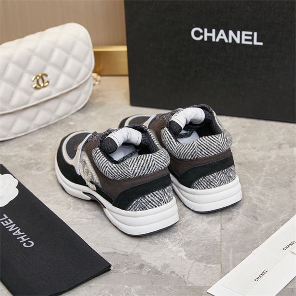 Chanel Sneakers detail 6