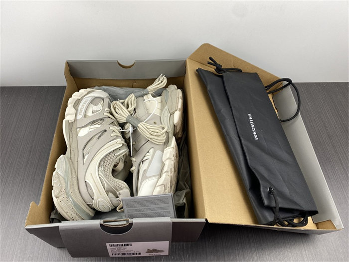 BLCG Track Recycled Sole Beige 542023 W3FE4 9697 detail 7