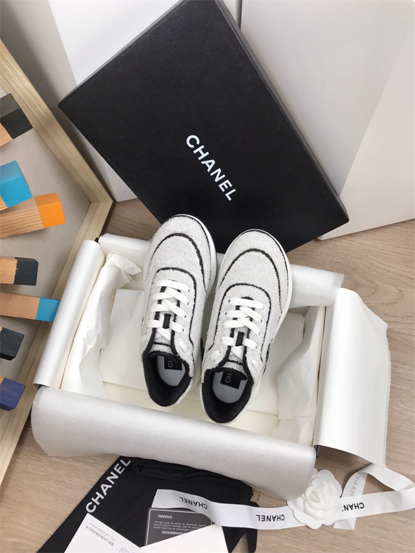 Chanel Sneakers detail 4