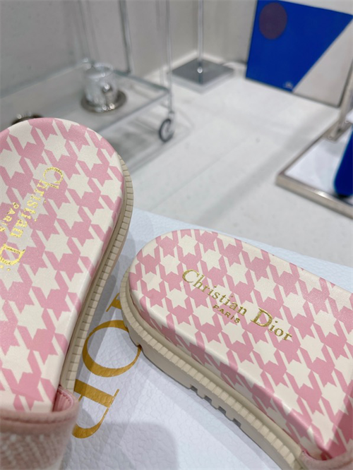 Dio Slipper detail 2