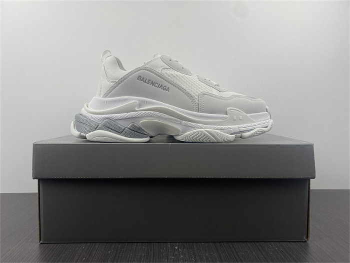 BLCG Triple S White Silver 536737 W2FS4 1200 detail 7