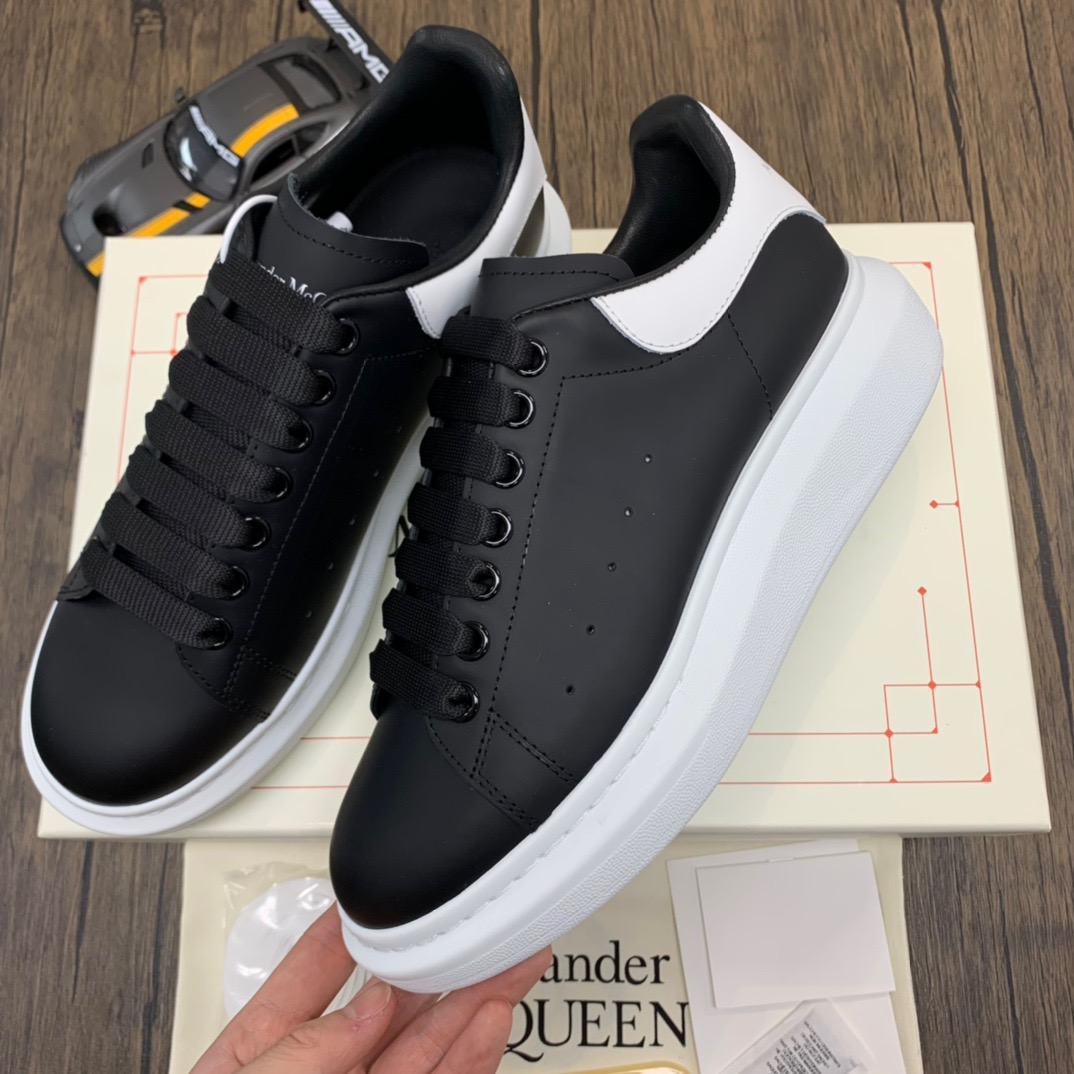 McQuen Black White 553680WHGP51070 detail 5