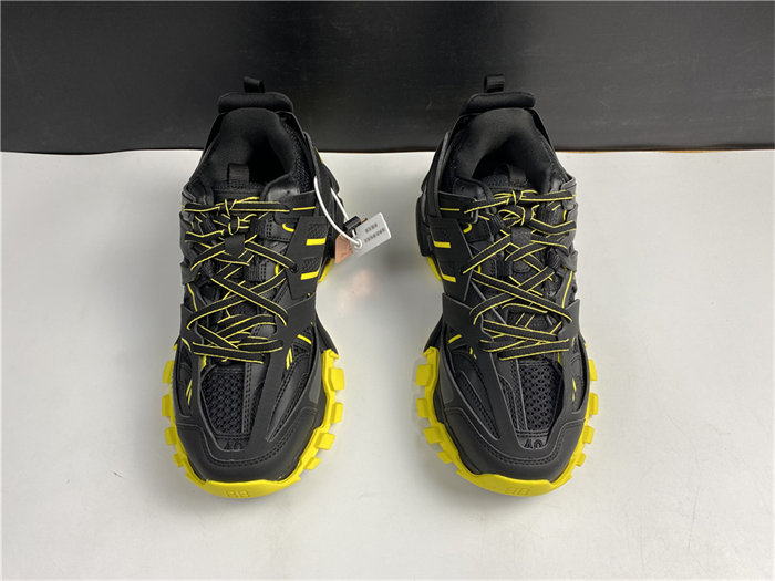 BLCG Track Black Yellow 542023 W3AC1 1070 detail 4
