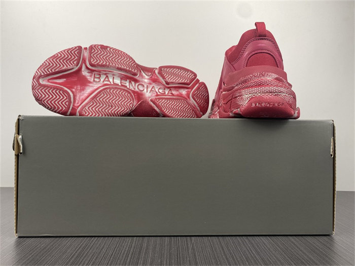 BLCG Triple S Faded Red 524039 W3CN3 6000 detail 6
