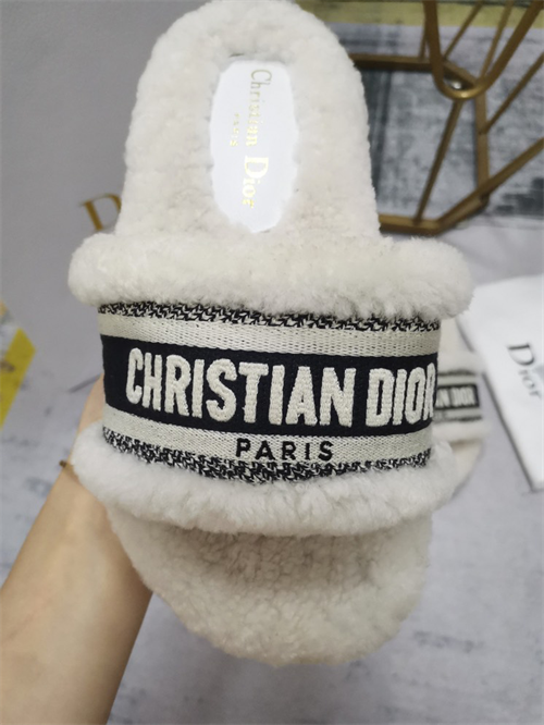 Dio Slipper detail 6