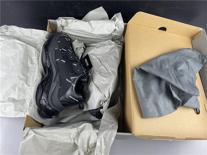 BLCG TRIPLE SNEAKER 524039 W09E1 2021 detail 7