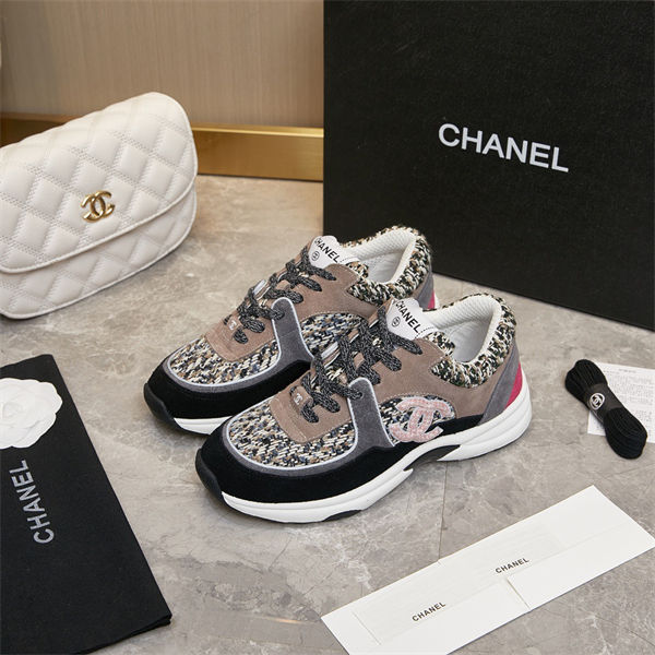 Chanel Sneakers detail 2