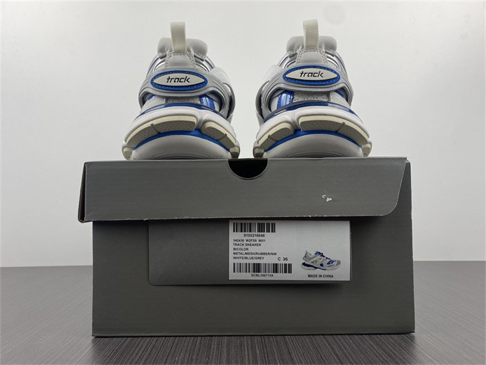 BLCG Track White Blue 542023 W2FS9 9051 detail 5
