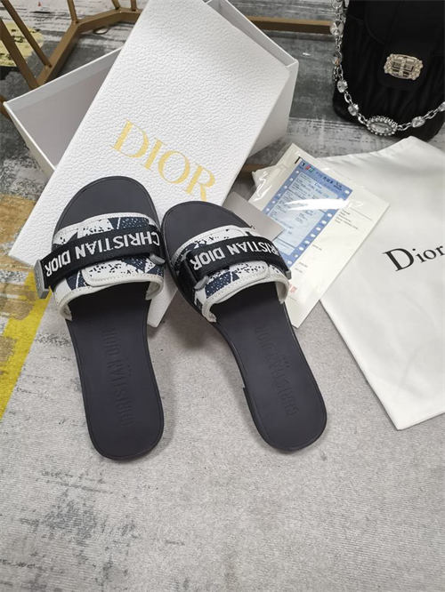 Dio Slipper detail 4