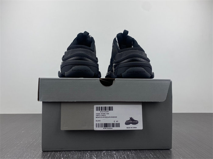 BLCG TRIPLE S 755686 W3SM2 1000 detail 5