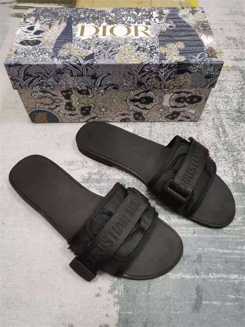 Dio Slipper detail 2