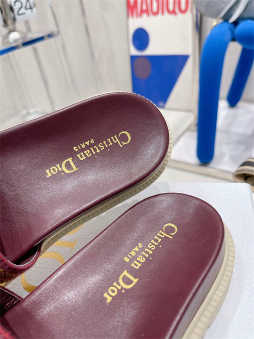 Dio Slipper detail 5