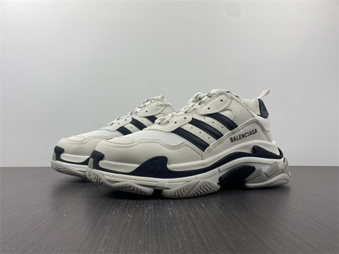 BLCG x ADS Triple S White Black 710021 W2ZB1 9112