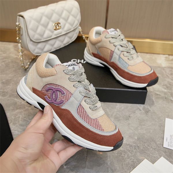Chanel Sneakers detail 4