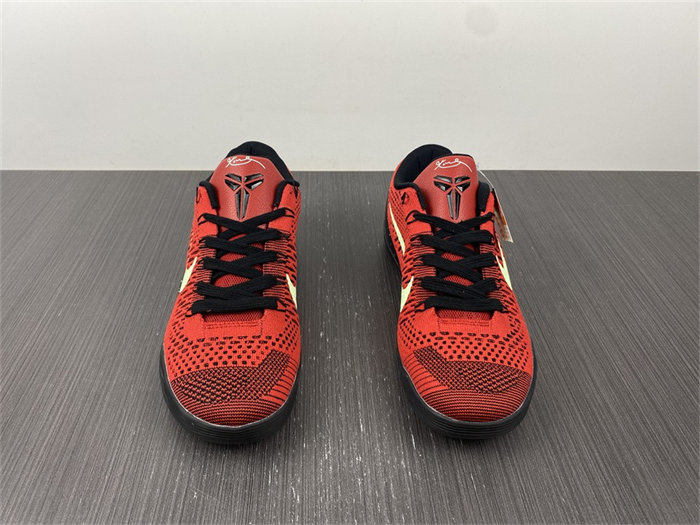 NK Kobe 653456-601 detail 4