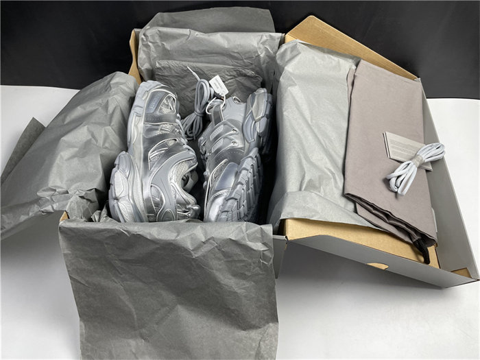 BLCG Track Triple Silver 542023 W2FS3 8100 detail 7