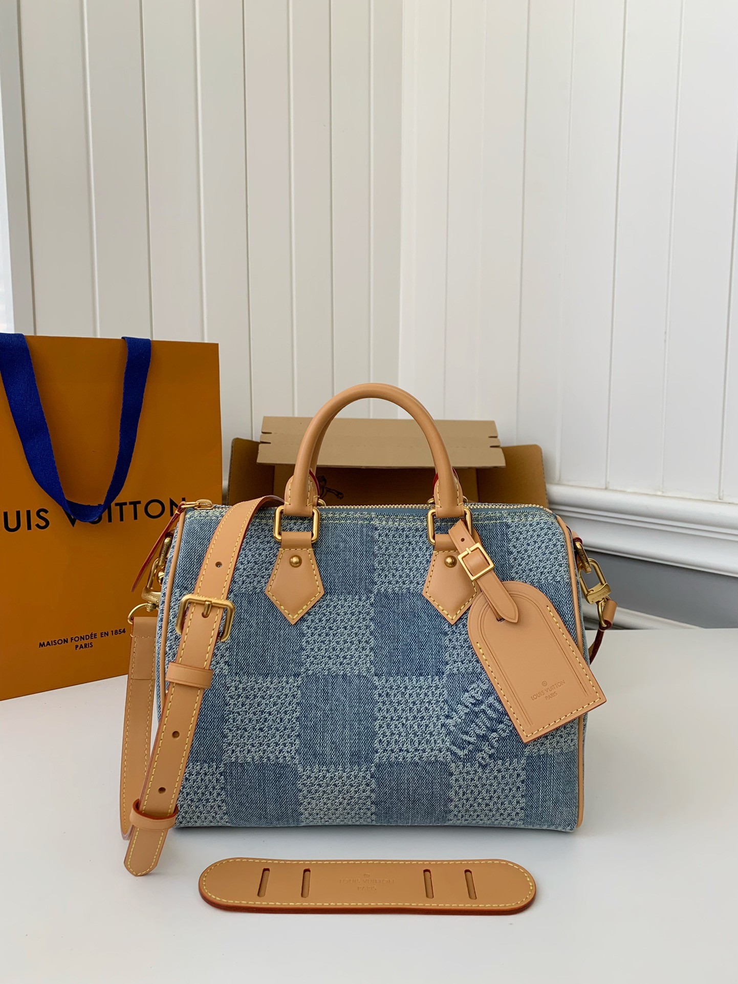 L X V The new SPEEDY 25bandouli &egrave;re tannin denim handbag  N40700  Size：25*15*15cm