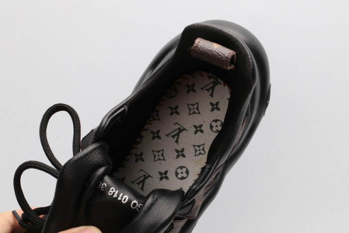 L x V snekaers L000006 detail 15