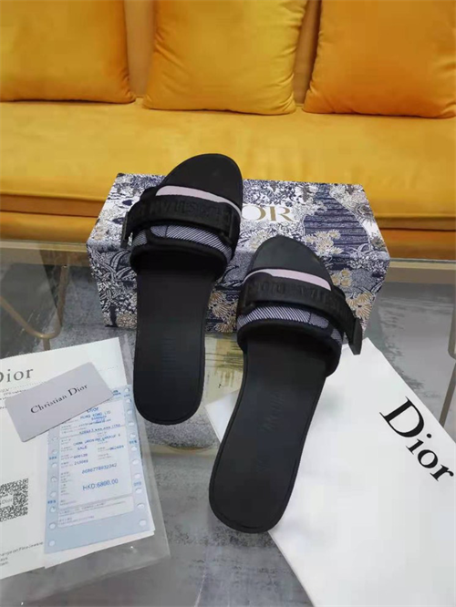 Dio Slipper detail 2