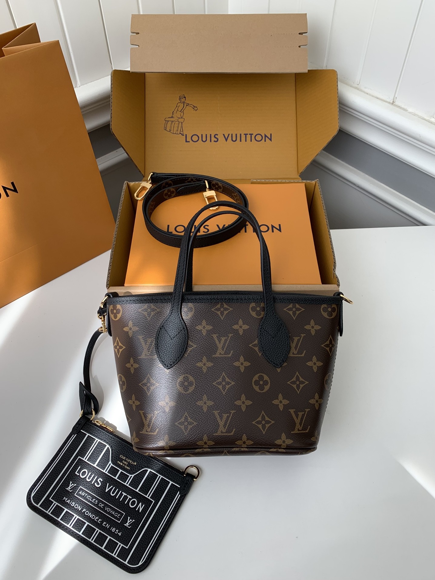L X V's new NEVERFULL BANDOULI&Egrave;RE INSIDE OUT BB Shopping Bag M12099 Size: 16.5*11*26.5cm