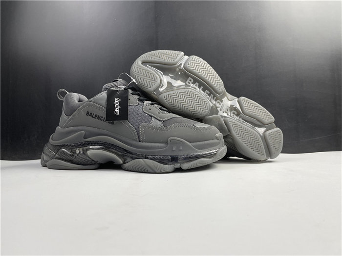 BLCG Triple S Clear Sole Dark Grey 541624 W2GA1 1801 detail 3
