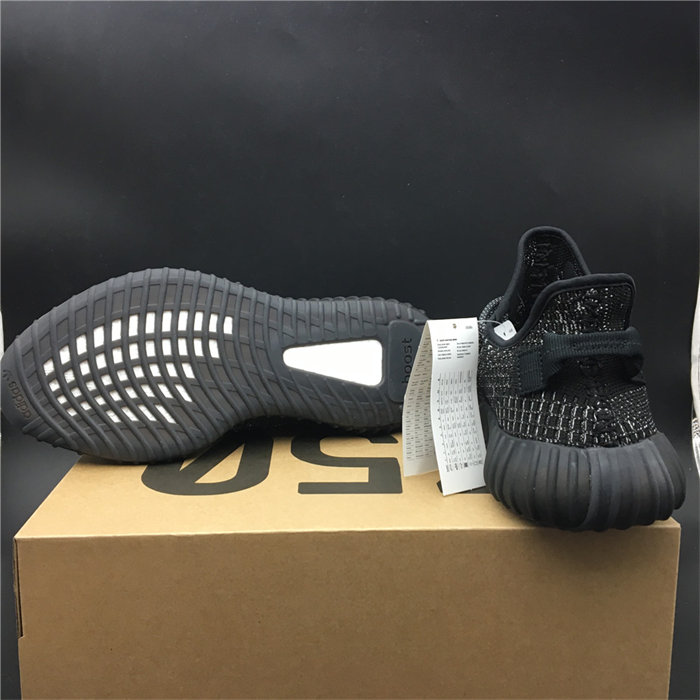 ADS Yeezy Boost 350 V2 Black EF2368 detail 6
