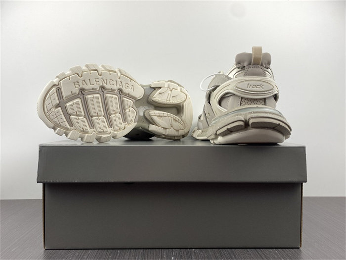 BLCG Track Recycled Sole Beige 542023 W3FE4 9697 detail 6