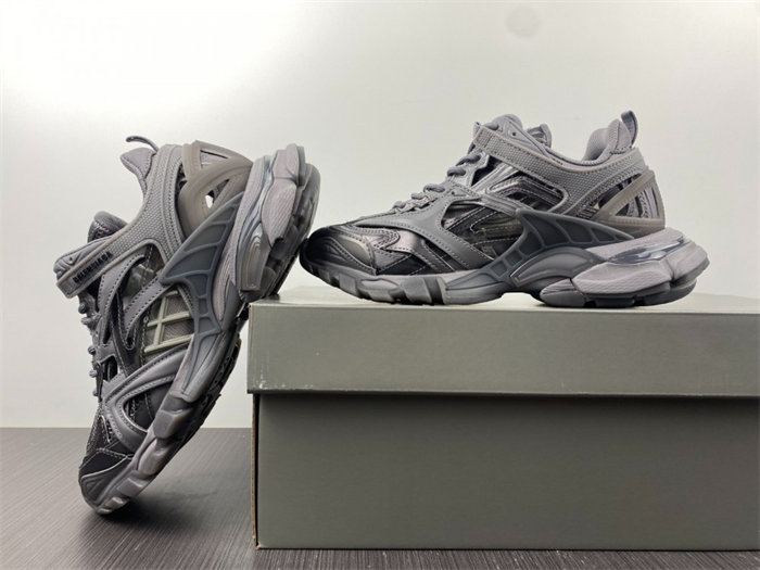 BLCG TRACK 2 QPEN SNEAKER 568615 W3CT1 1800 detail 2