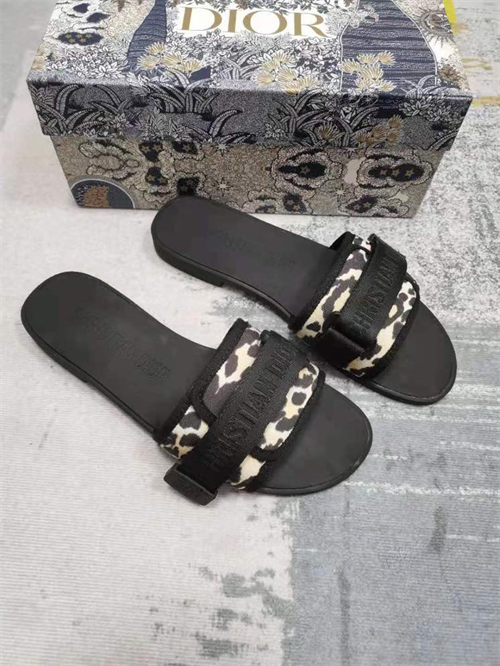 Dio Slipper detail 6