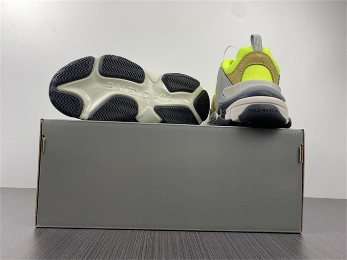 BLCG TRIPLE SNEAKER 524039 W09O3 1801 detail 6