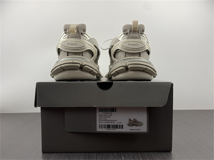 BLCG Track Recycled Sole Beige 542023 W3FE4 9697 detail 5
