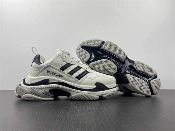 BLCG x ADS Triple S White Black 710021 W2ZB1 9112 detail 3