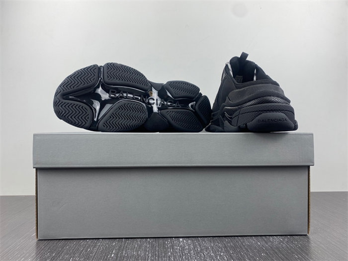 BLCG TRIPLE S 755686 W3SM2 1000 detail 3