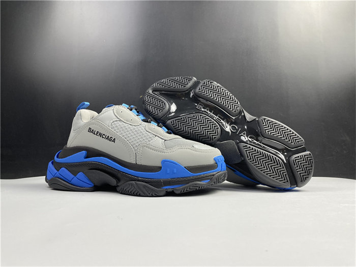 BLCG TRIPLE SNEAKER 536737 W06N1 9018 detail 3