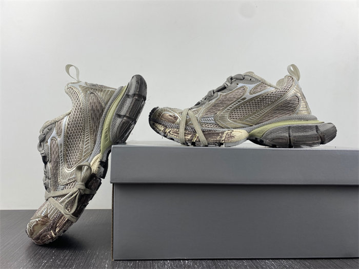 BLCG 3XL Trainer Worn Out Dark Grey 734734 W3xl7 9191 detail 2