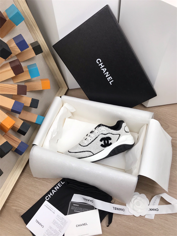 Chanel Sneakers detail 7