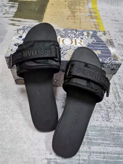Dio Slipper detail 4