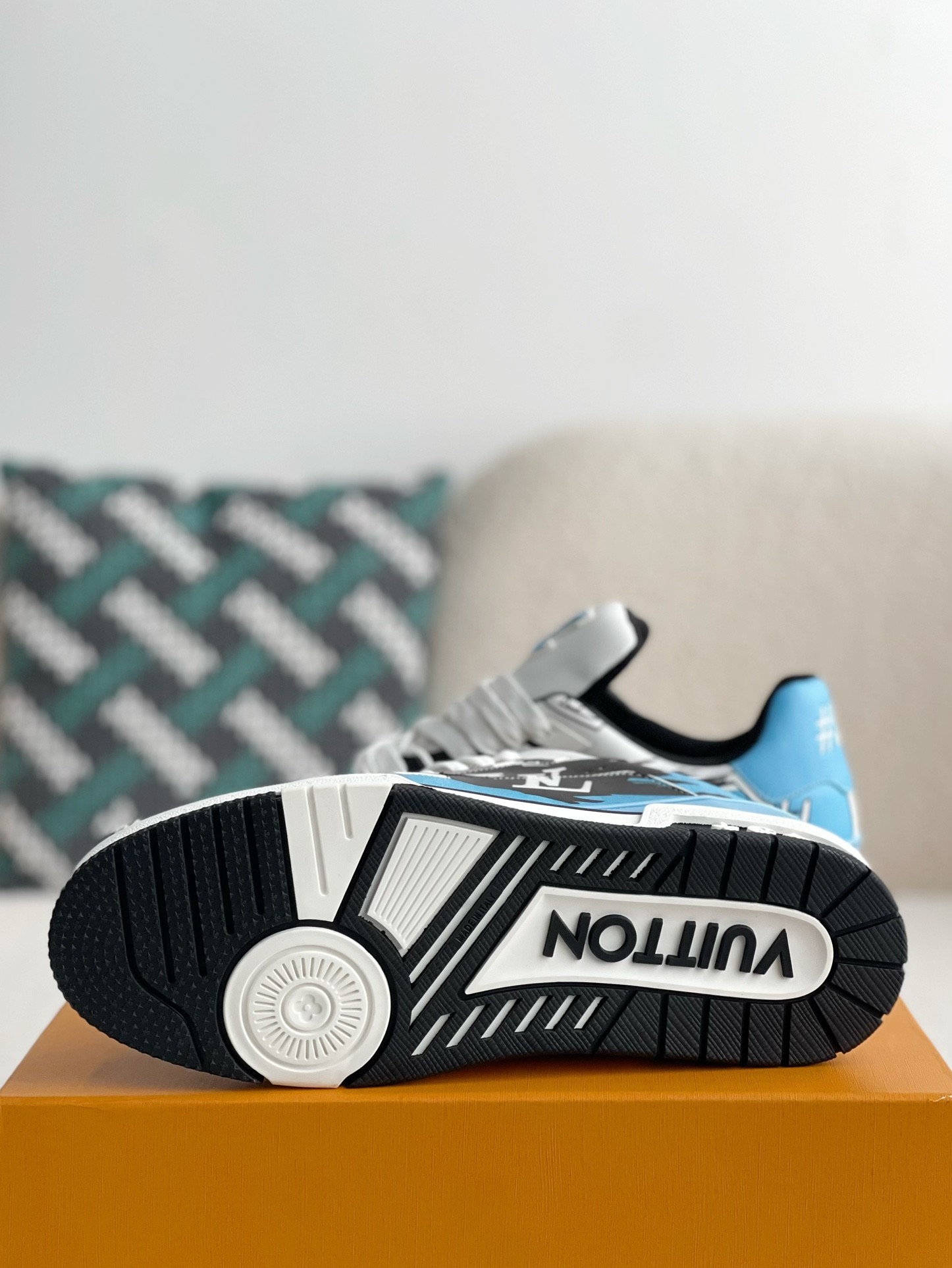 L X V TRAINER 1A9IQ5 Sneakers detail 5