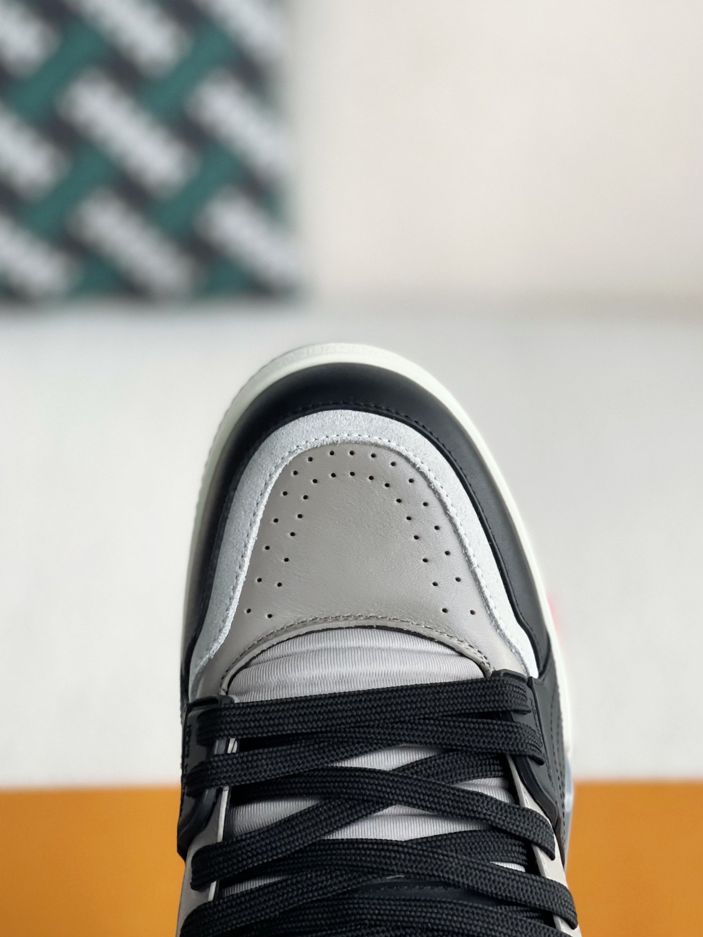L X V TRAINER SNEAKERS(Men's style) detail 10