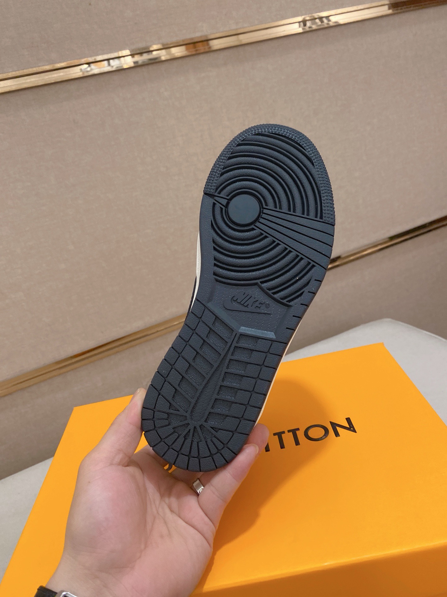 L X V × NK Air 1 low detail 9