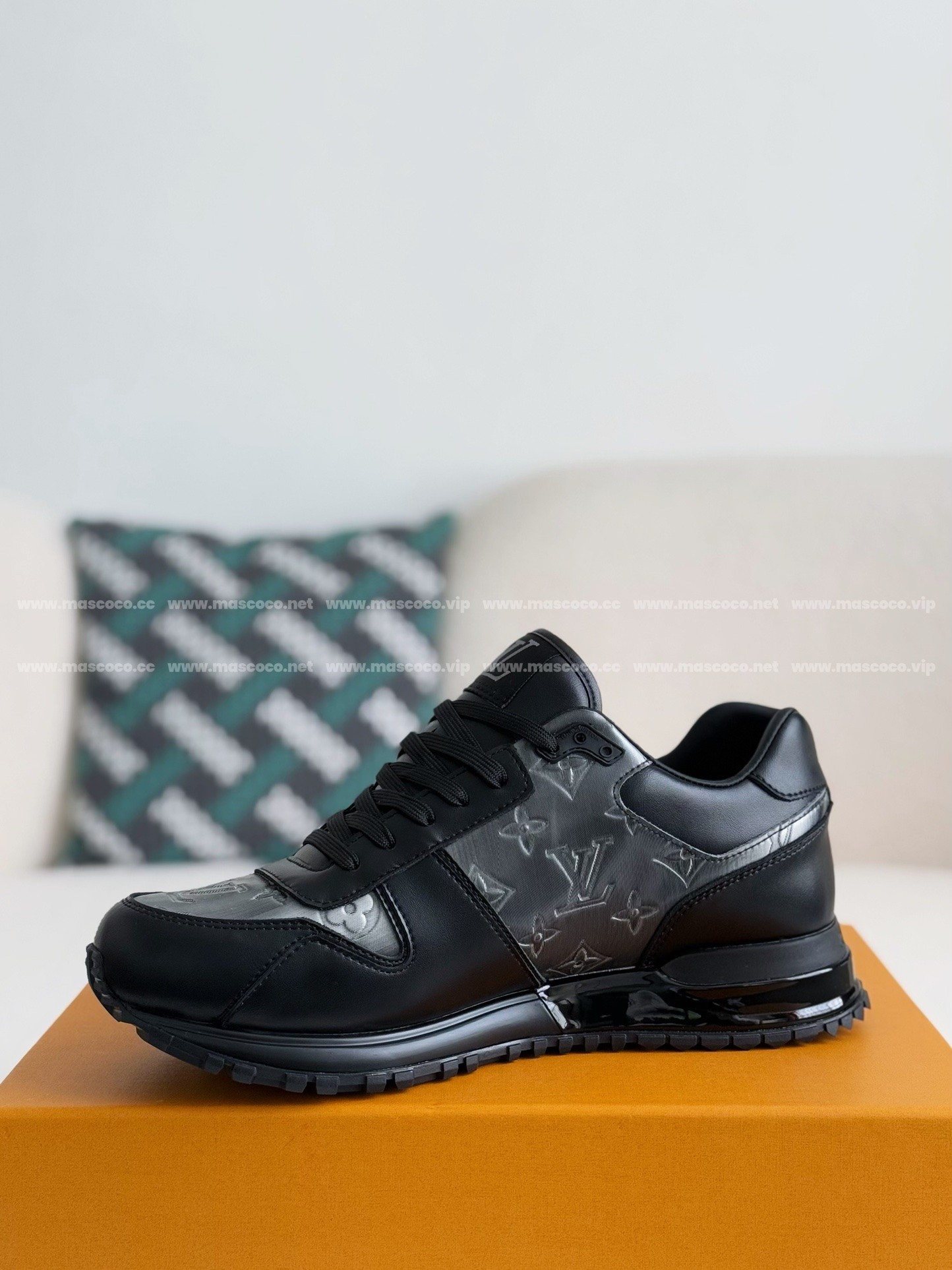 L X V RUN AWAY Casual Shoes detail 4