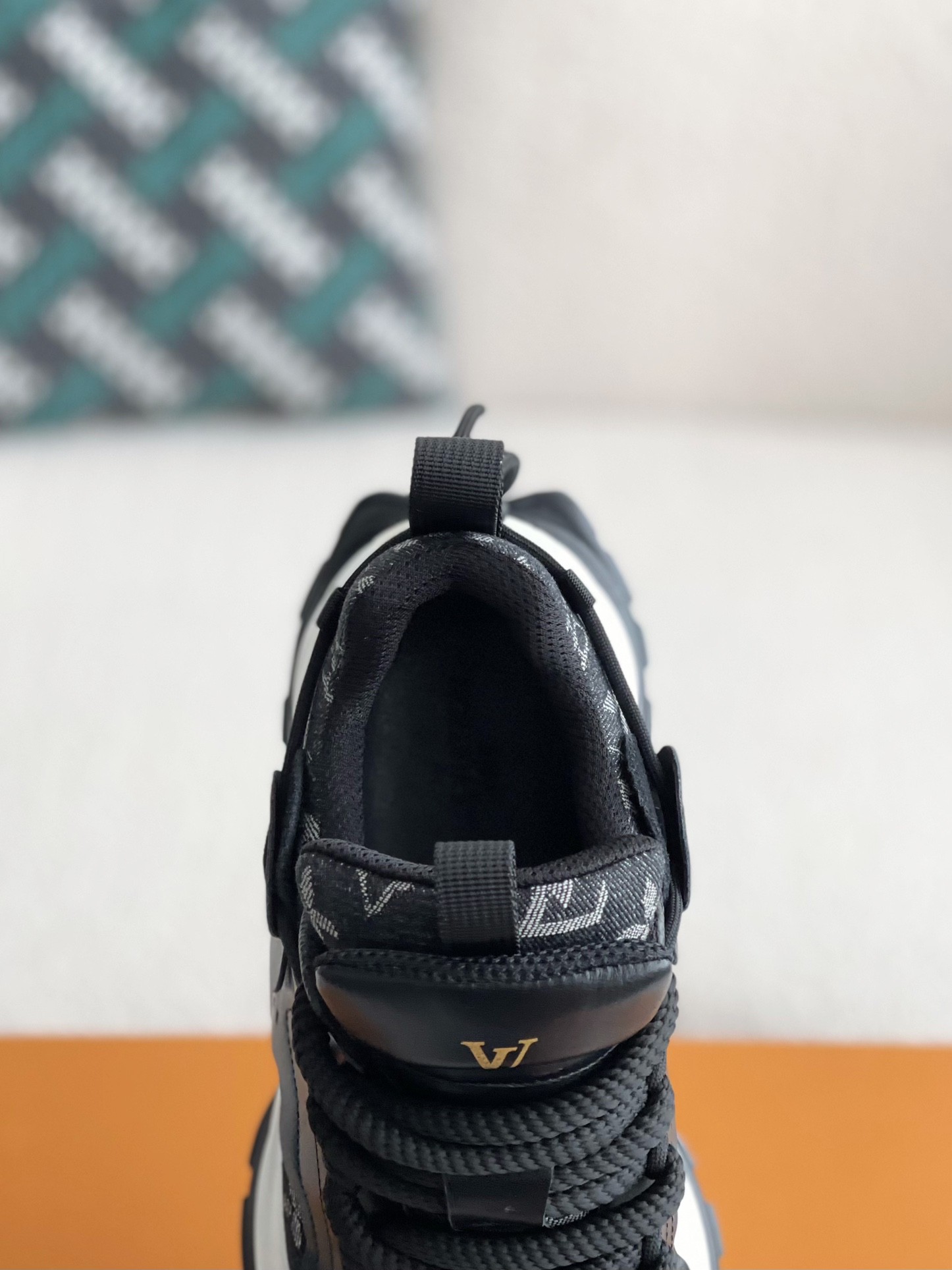 L X V CASUAL SNEAKERS detail 8