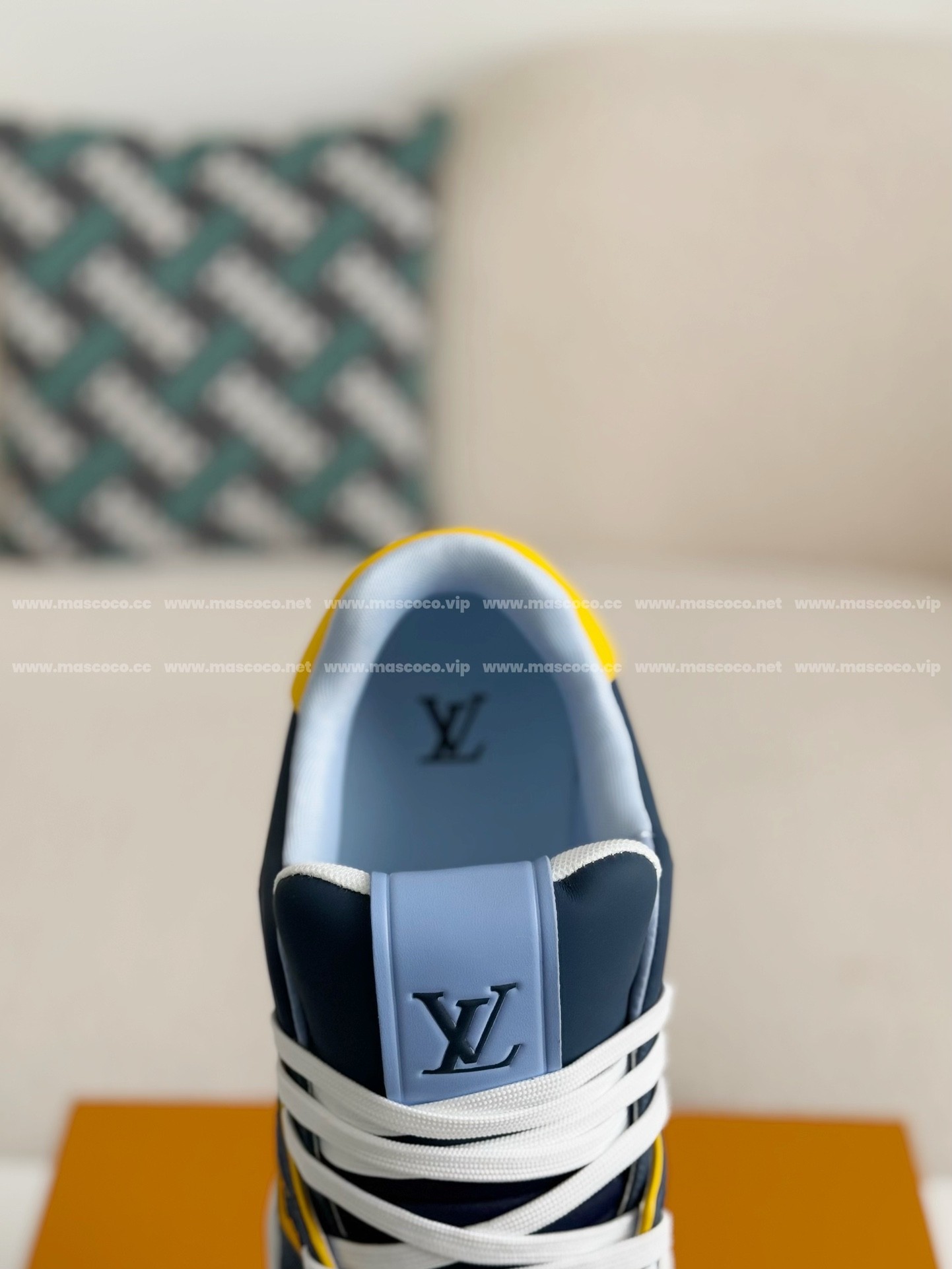 L X V TRAINER SNEAKERS detail 8